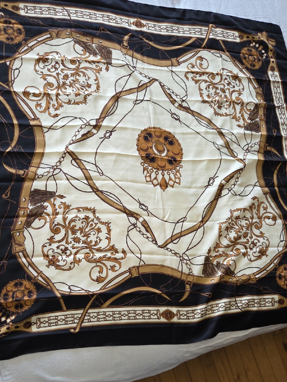 Vintage-Inspired Baroque Chain Print 34" x 34" Scarf - Black, Cream & Gold